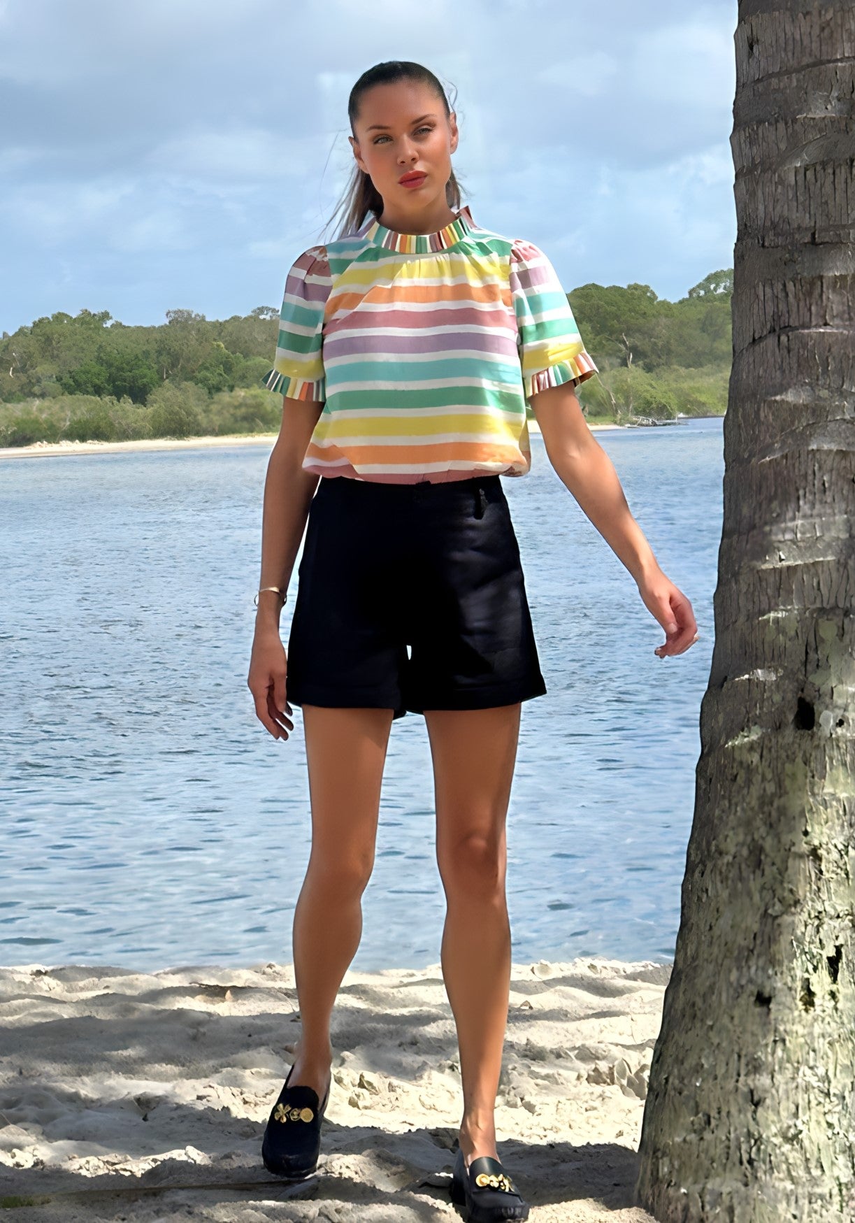 AGATHE Black tailored shorts